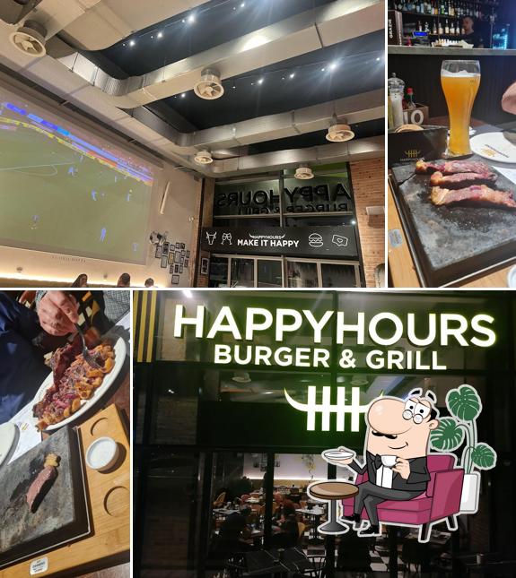 Dai un'occhiata agli interni di HappyHours Fuorigrotta
