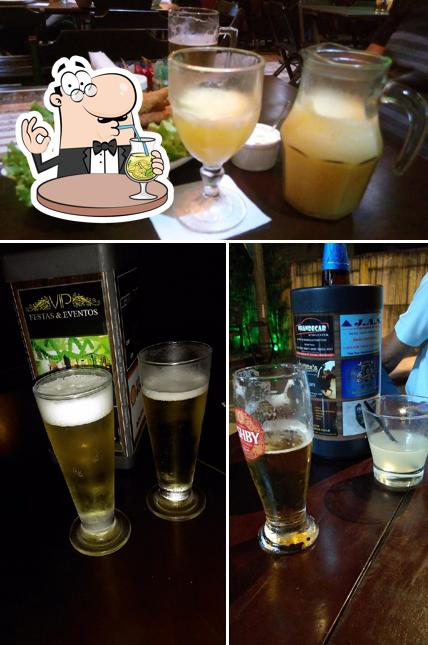 Tome uma bebida do menu