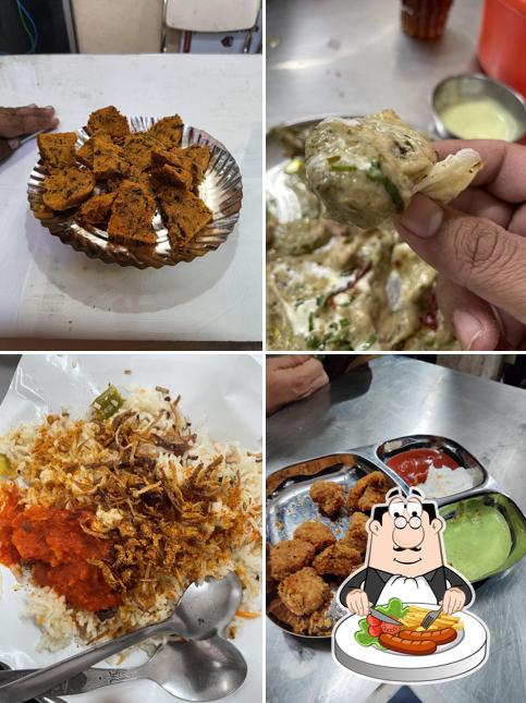 Food at BAWARCHIKHANA