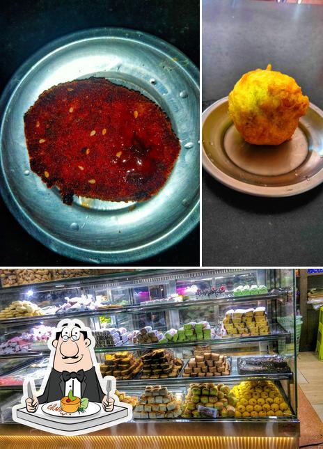 Food at CHIKKU BAKERY