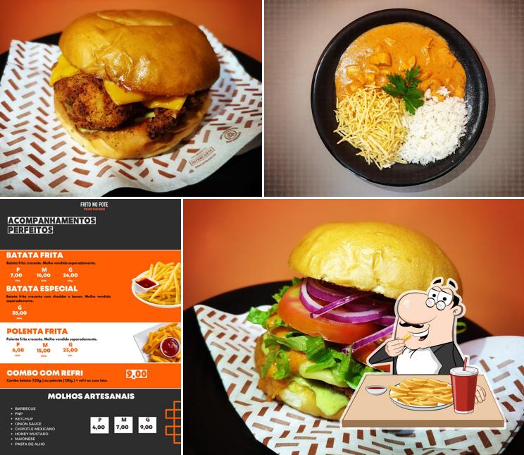 Batata frita em Frito no Pote - Fried Chicken