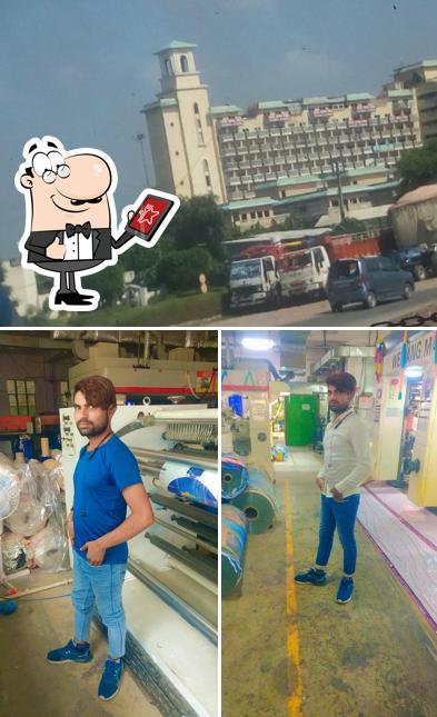 Food Point is distinguished by exterior and interior