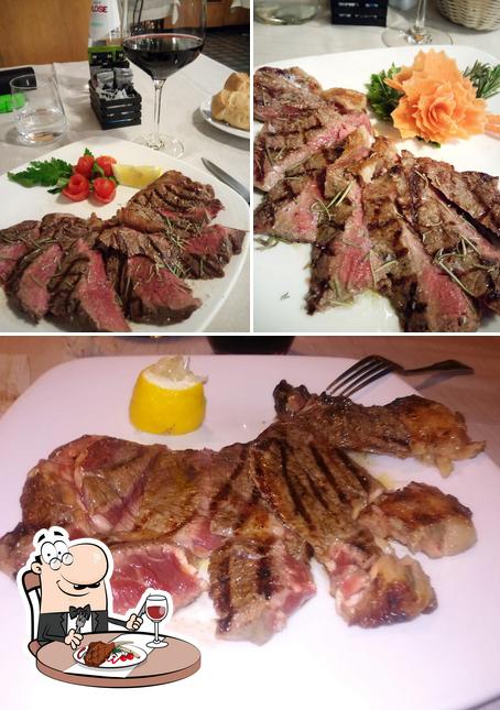 Scegli i un pasto a base di carne a Tre Galletti