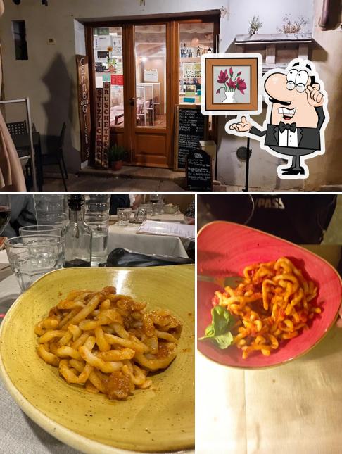 Siediti a un tavolo di La buca di Enea