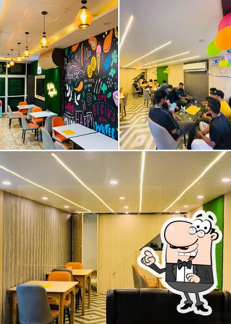 Check out how KINGDOM OF MOMOS looks inside
