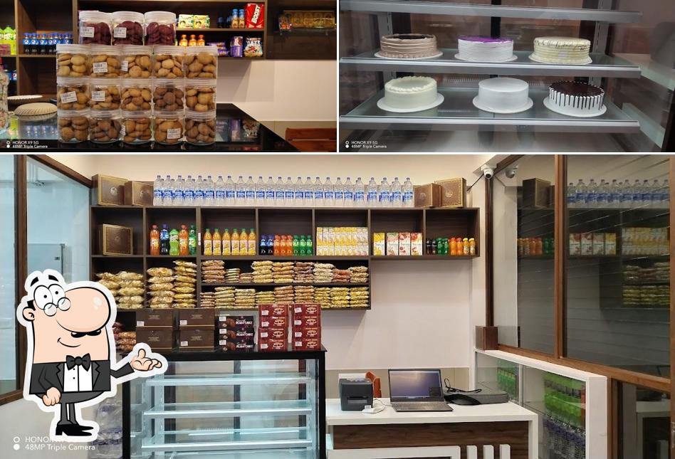 Among various things one can find interior and food at The Cake walk