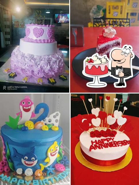 Red velvet cake at Pizza house