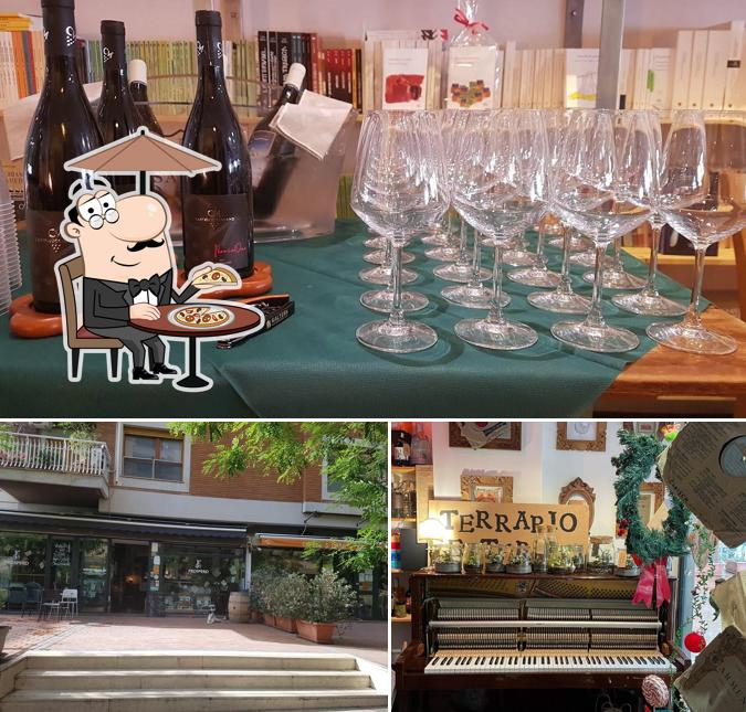 La esterno e alcol del ristorante