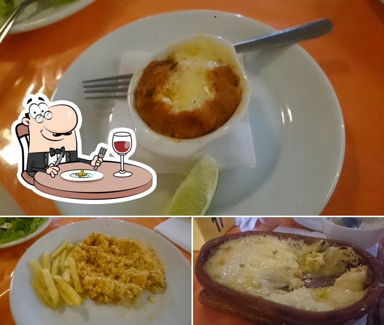 Comida em RESTAURANTE ESCONDIDINHOS
