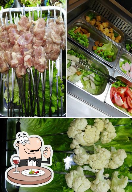 Platti al Chong Qing House Hotpot & BBQ