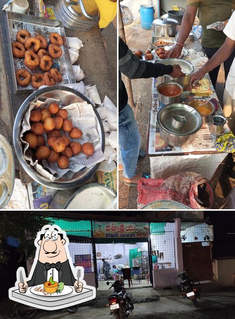 Take a look at the picture displaying food and exterior at Sri Dattatreya Tiffin Center