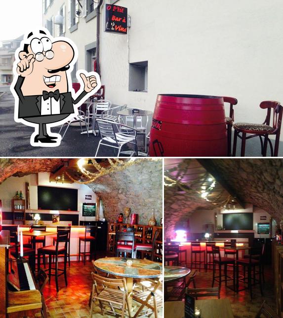 Dai un'occhiata agli interni di O P'tit Bar à Vins