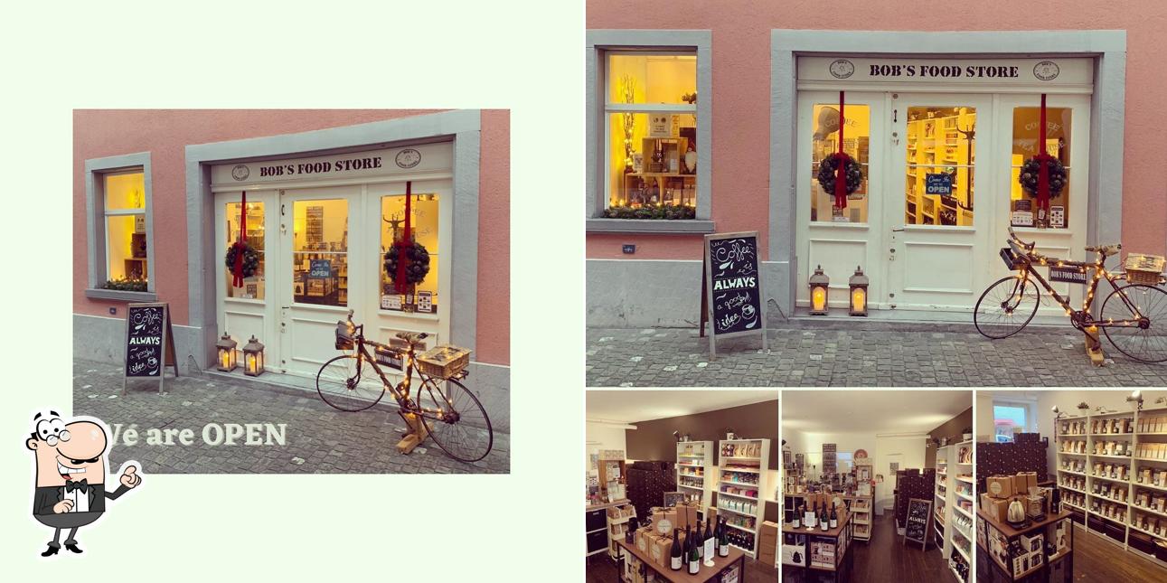 Goditi la vista dall'area esterna di BOB'S FOOD STORE Coffee & Tea House