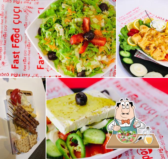 Salade grecque à Fast Food Çuçi