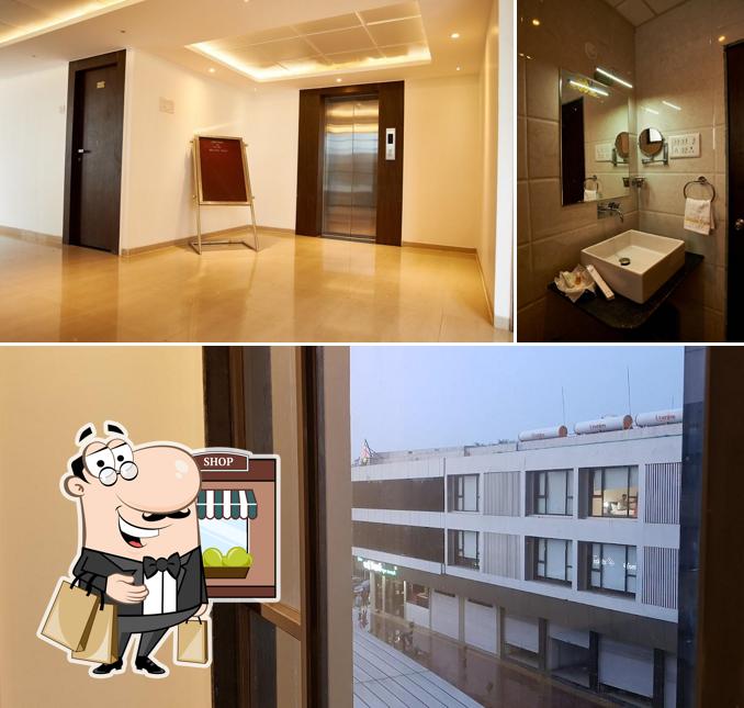 The exterior of HOTEL GOLDEN VIEW