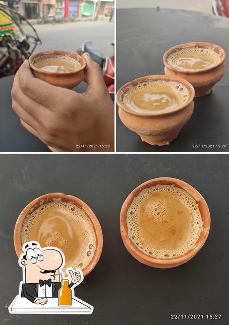 Enjoy a drink at (Cha-Khor) --- Kanchrapara