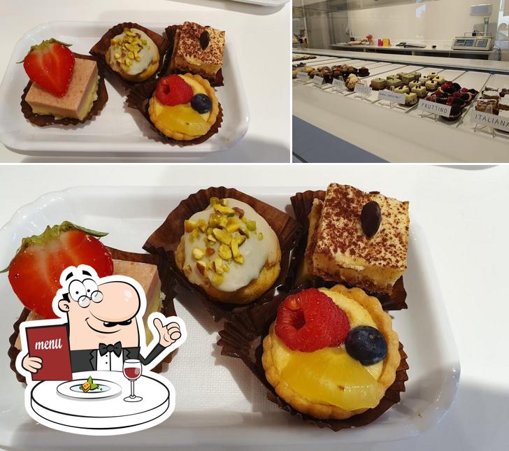 Dai un’occhiata alla foto che raffigura la cibo e interni di Pasticceria San Martino
