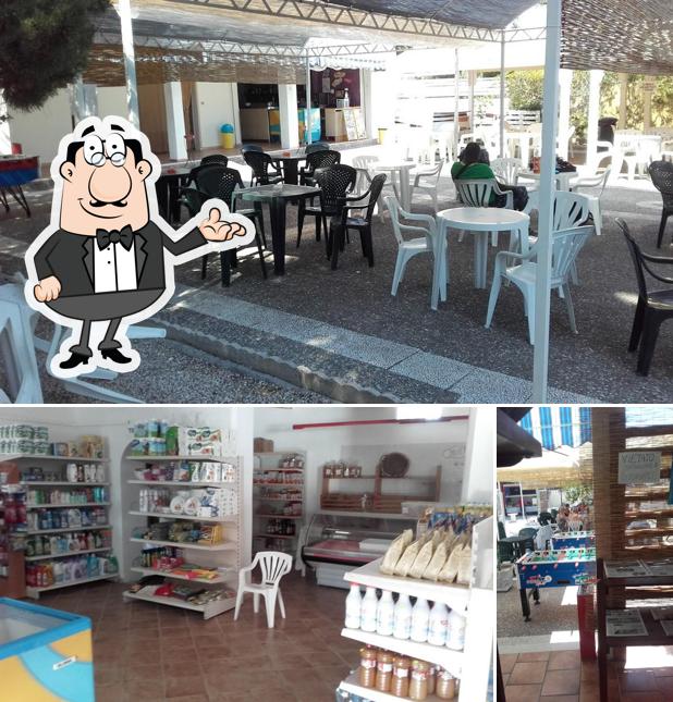 Gli interni di Bo' Ai 4 Gatti bar Tabacchi Market