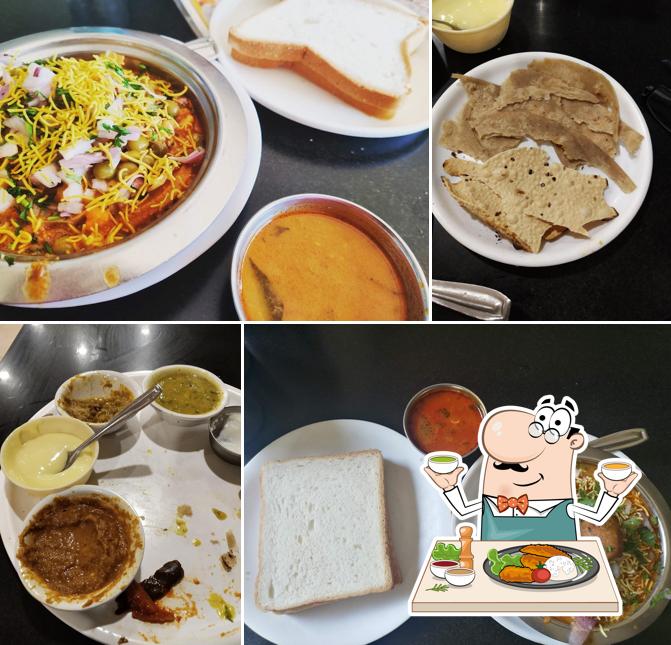 Food at Hotel Suvarn Mandir
