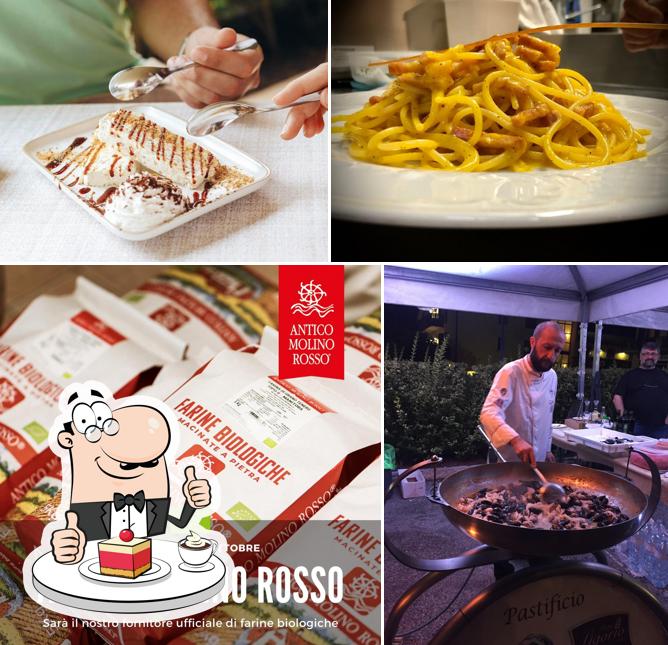 Pizzeria Ristorante Residenza Sale E Pepe offre un'ampia gamma di dessert