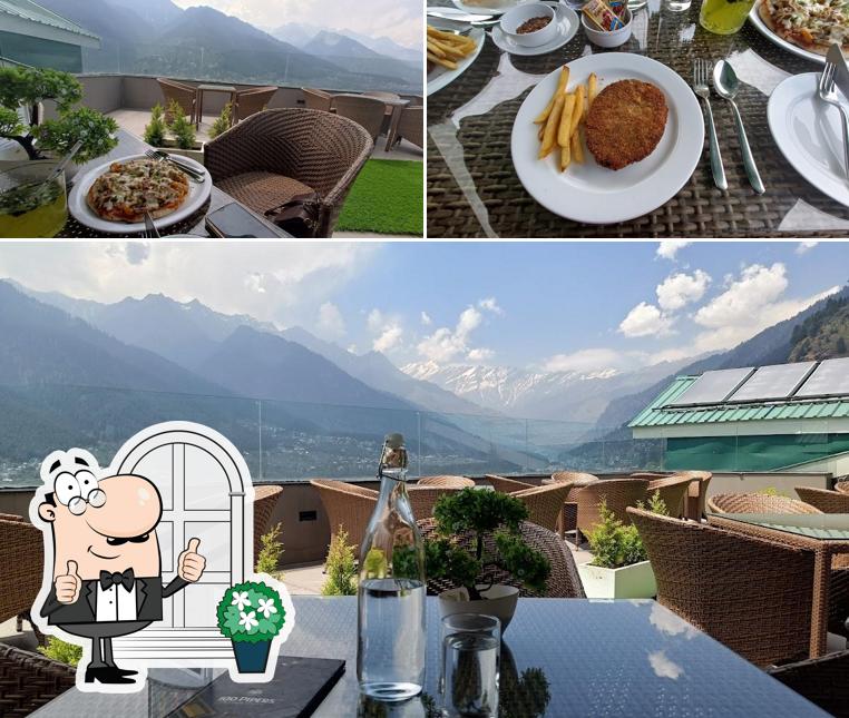 Saltay open sky restaurant
