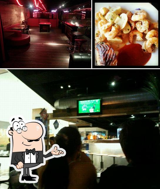 A ilustração do Restaurante Sérgio Arno’s interior e comida