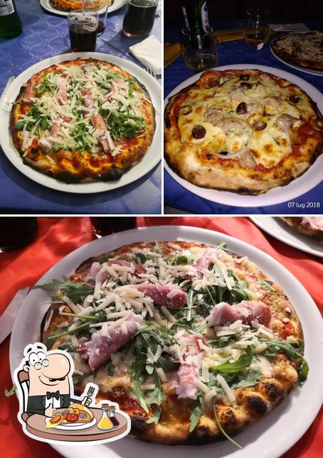 A Pizzeria Ristorante da Nuccio, puoi prenderti una bella pizza
