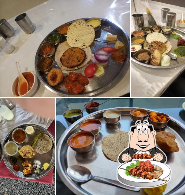 Meals at Shri Prathvilok