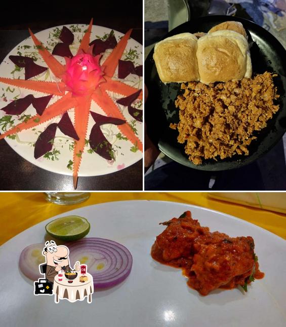 Food at Hotel amchi Restaurant and bar