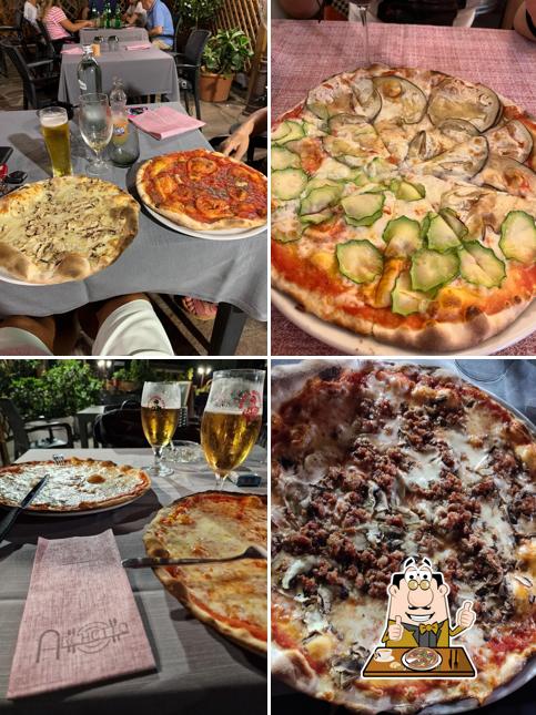 Ordina tra le svariate varianti di pizza