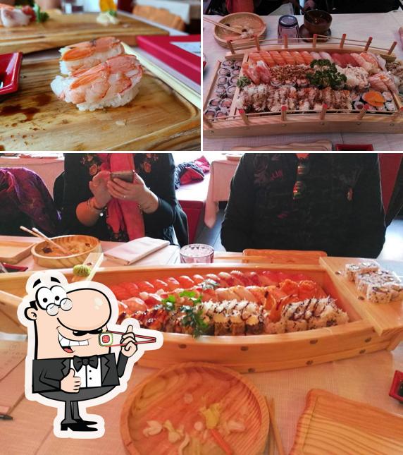 {Restaurant_name} serve piatti di sushi