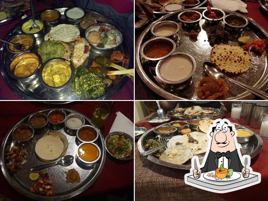 Food at Sukanta Thali