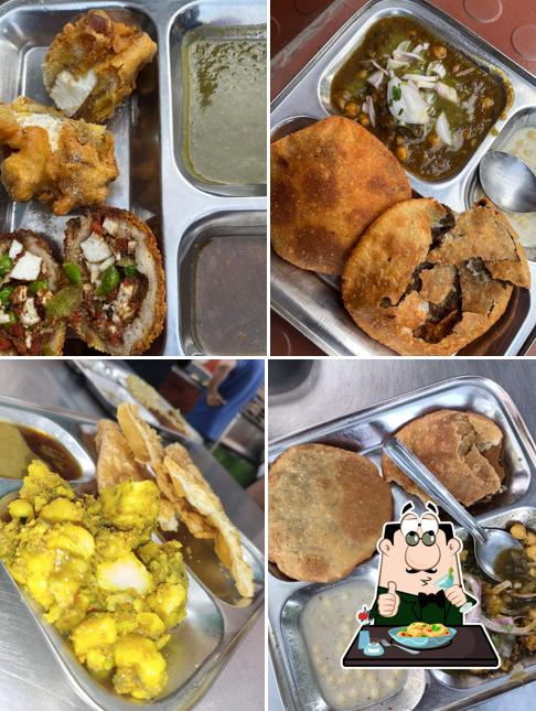 Food at Bachau Lal Khaste