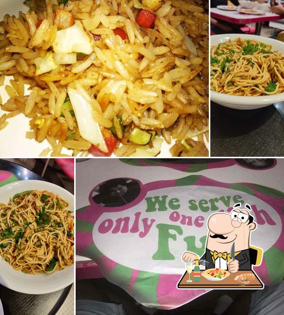 Pad thai at Crazy Noodles