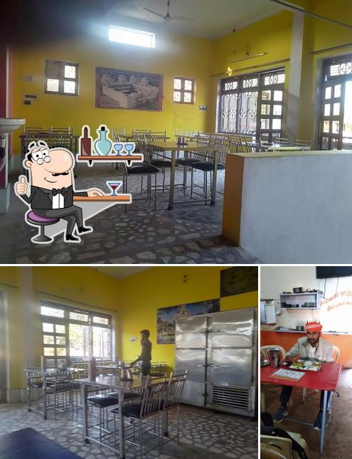 Yadav Bhojnalay And Family Restaurant