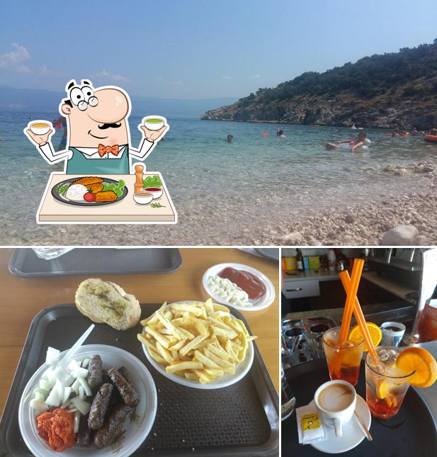 Questa è la foto che mostra la cibo e esterno di FILICORI Zecchini Kafić i Vodeni Park