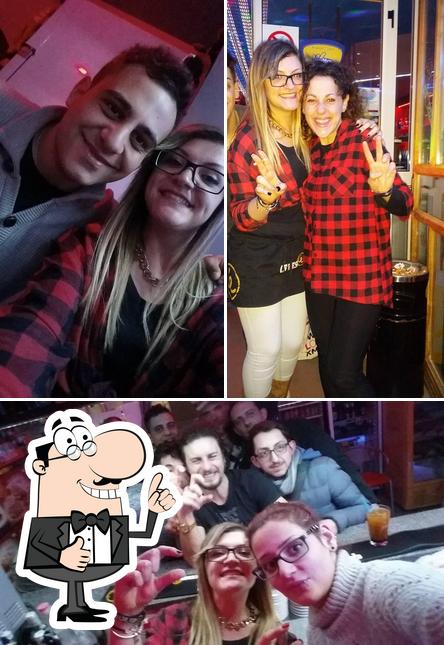 Guarda questa foto di Bar the never ending story