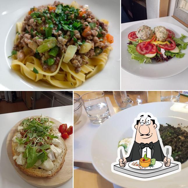 Platti al Rathauscafé Kardaun