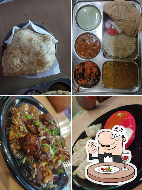Food at Dilliwasi Foodcourt