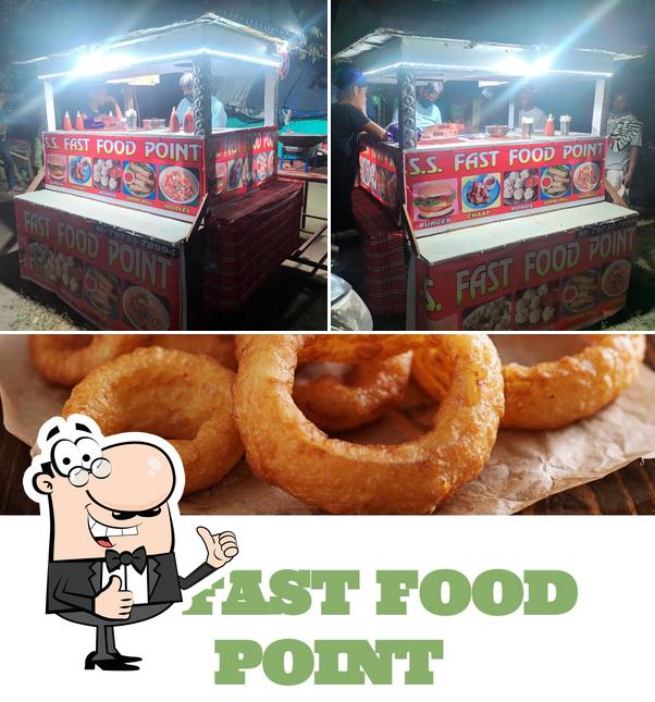 Look at this image of SS FAST FOOD POINT