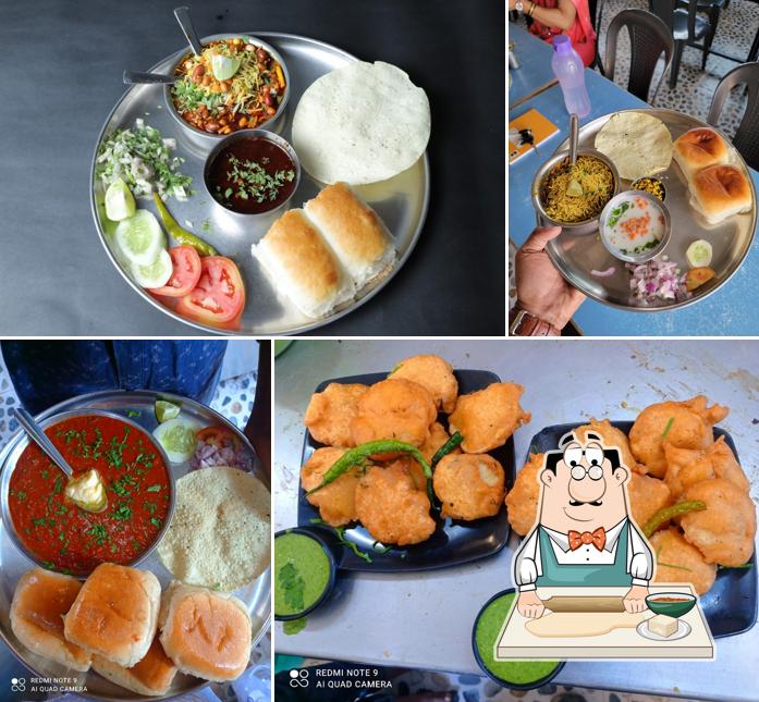 Samosa at Sai Chaya Misal House, Khedshivapur