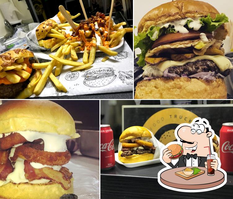Experimente um dos hambúrgueres servidos no Food Truck Sem Limites