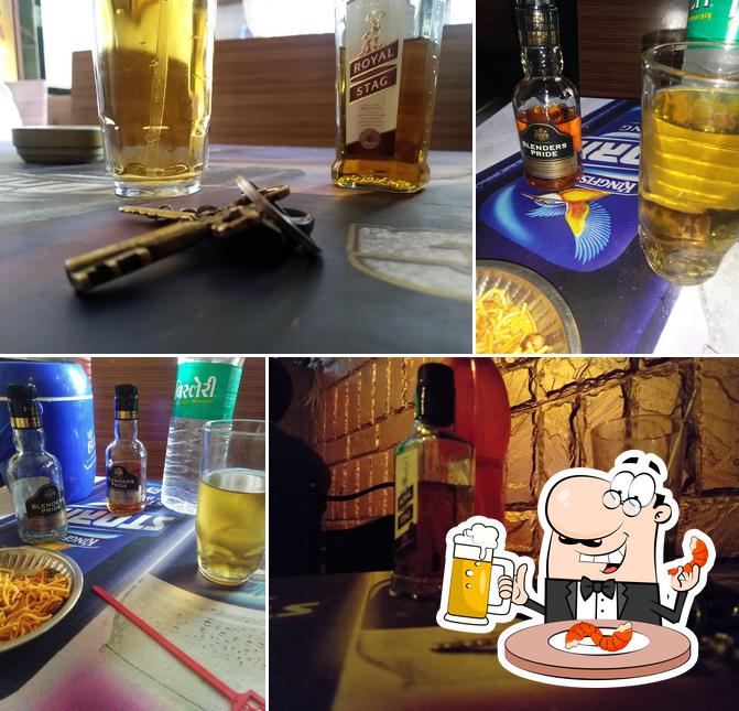 Order a glass of light or dark beer