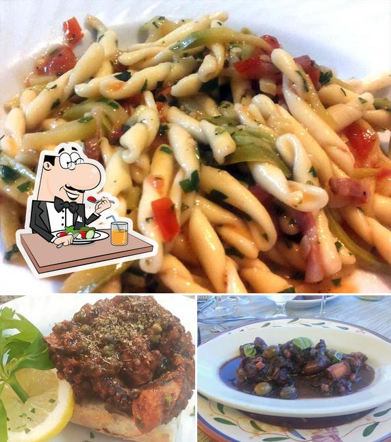 Platti al Ristorante 1° Maggio hotel paola