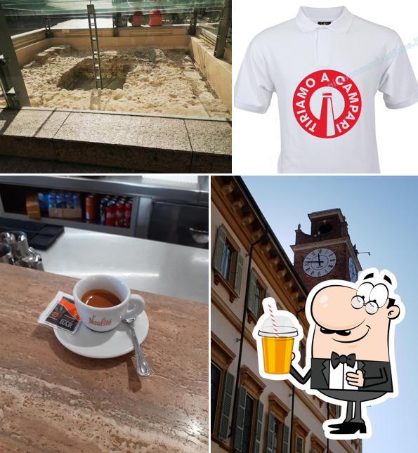 Goditi un drink a L'angolo delle Ore Cafè