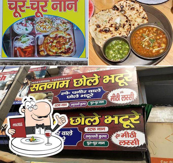 Food at Satnam Chole Bhature