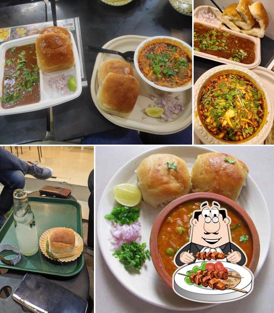 Food at Vithu Vada Pav