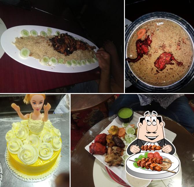 Food at Al Aqwan Bait Al Mandi