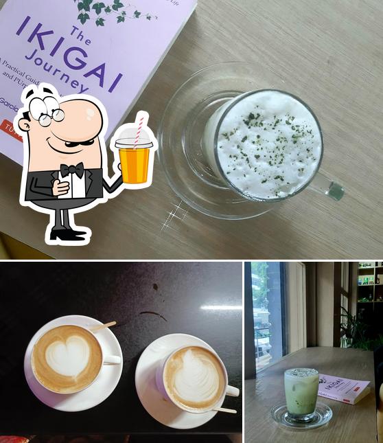 Enjoy a beverage at Paddington Coffee House