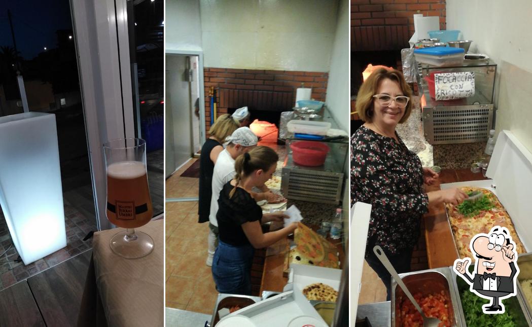 Siediti a un tavolo di La Pizzarella